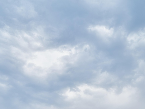 Умерено облачно, али и даље веома топло – до 14 степени