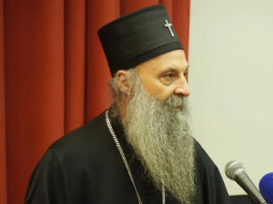 Патријарх Порфирије: Дивим се вери и храбрости српског народа и свештенства на КиМ, али ме брину самозвани одговорни појединци 