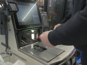 Све више самоуслужних каса у Србији – хоће ли их бити и у дрогеријама