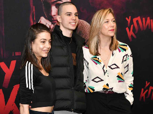 У клинчу, 13-30, 2С