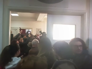 Студенти блокирали зграду Скупштине Ниша, тражили разговор са министарком Ђукић Дејановић