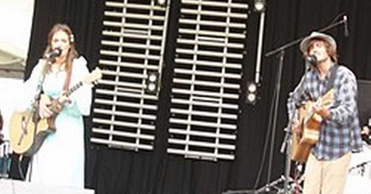 Music live collection: Ангус и Џулија Стоун