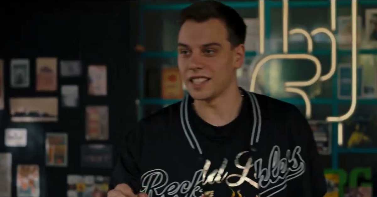 У клинчу, 22-30, 2С