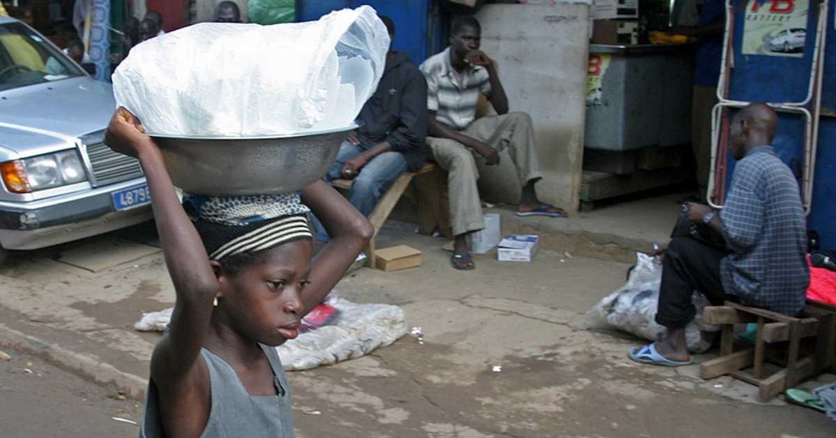 Једног Европљанина дневно опслужује 80 робова, деца у пољима дају чоколади горак укус