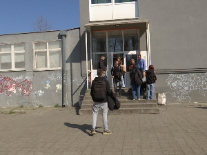 Родитељи прете тужбама и покрећу парнице – због притисака све више директора школа даје оставке