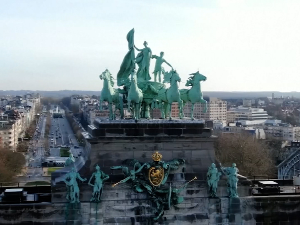 Повишене мере безбедности у целој Европи, на улицама Србије и војна полиција