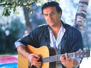 Портрет - Мики Јевремовић