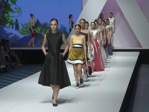 Ревија модела по цртежима Ангелине Аћимовић – чување успомене и апострофирање лепог