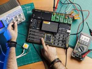 Квадратура круга-Од лемилице и гараже до Боинга и НАСЕ