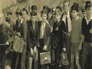 Прозван је и V-3