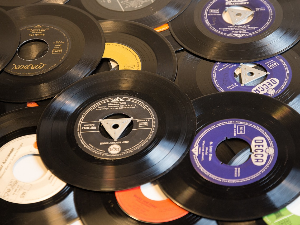 Сингл - Rum and Coca Cola - The Andrews sisters, р.