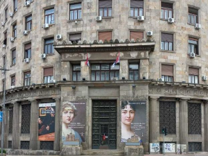 Сусрет са деспотском одеждом и витешком вештином новог доба, а старог кова