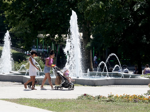 Вруће и спарно – после подне стиже киша