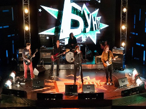 Бунт: Канда, Коџа и Небојша