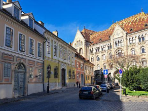 Квадратура круга-Српска варош у Будиму граду