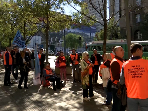 Састанак премијера Вучевића са просветарима o побољшању услова рада 