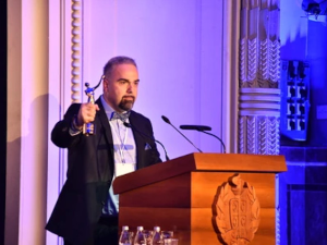 Додељена награда "Просветитељ" – за најбољег наставника проглашен Младен Шљивовић