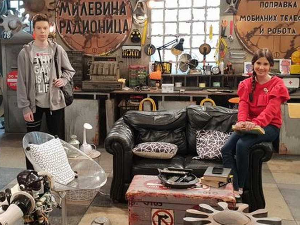 Суперхероји медијске писмености:	Живот оф и он лајн