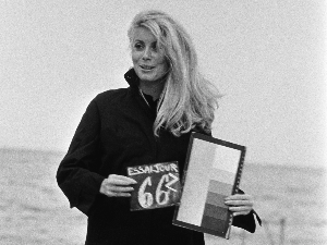 Катрин Денев: Верна себи