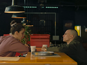 У клинчу, 22-30, 3С