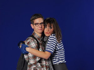 Приђи ближе