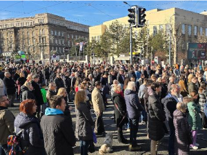 Политичка и друштвена криза у Србији – између студентских пленума и друштвеног дијалога