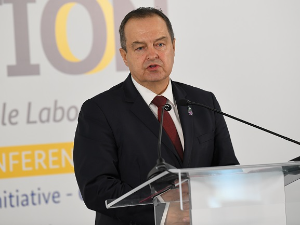 Дачић: Осуђујем покушаје злоупотребе трагедије преминулих младића у политичке сврхе