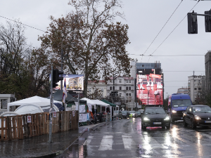 Дијана Хрка наставља штрајк глађу код Скупштине Србије,  раскрсница Таковске и Булевара краља Александра проходна за саобраћај 