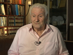 Драгољуб Мићуновић, човек помирења у веку сукоба