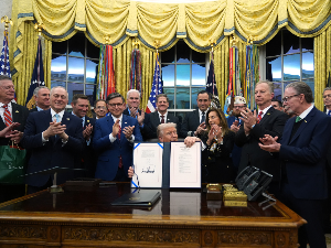 Окончана најдужа обустава рада владе у историји САД – почиње опоравак, али неке последице су трајне