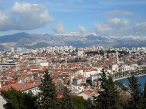 Суд у Сплиту укинуо притвор мушкарцима који су прекинули Данe српске културе