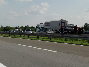 Повећан опрез и оштрији прописи како би се смањио број страдалих у саобраћају на путевима