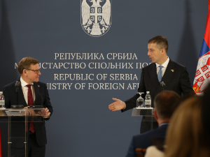  Ђурић: Влада настоји да отвори дијалог и смањи тензије; Вадефул: Мирна окупљања морају да буду омогућена