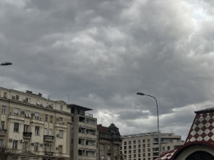 После првих снежних падавина јутро облачно и хладно, од четвртка топлије 