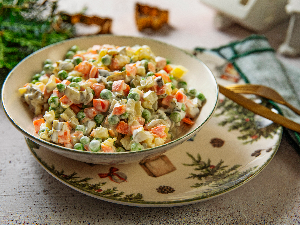 Руска салата без журбе – савршенo решење за празнике, славља и породична окупљања