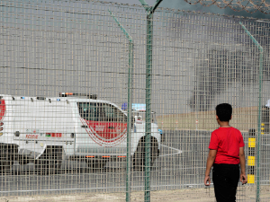 Срушио се индијски авион на аеромитингу у Дубаију, погинуо пилот 