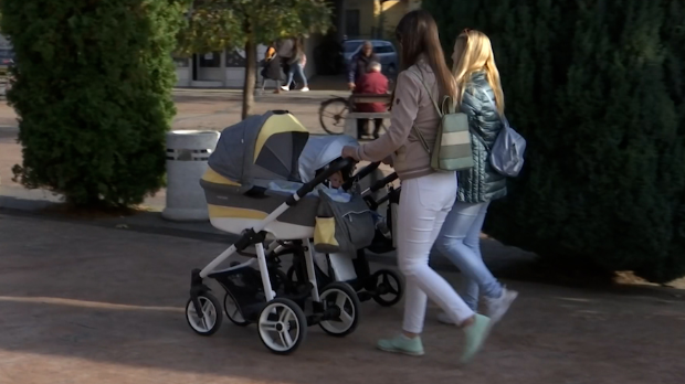 Разматра се продужење породиљског одсуства – друго дете у фокусу  