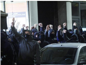 Хрватска полиција пријавила осам лица због инцидента испред Српског културног центра у Загребу