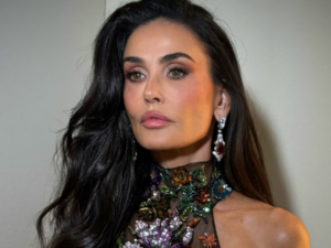 Деми Мур у провидној хаљини на добротворној гала вечери