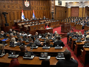 Посланици Скупштине Србије настављају седницу расправом о амандманима