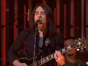 Звучни зид – Дадо Топић