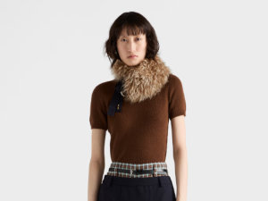 Највеће модно изненађење – кашмир и кратак рукав за празничну елеганцију