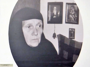 Успомена на мати Ану у манастиру Враћевшница