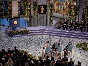 Уручена Нобелова награда за мир, али без лауреаткиње; Maчадо: Демократију не узимати здраво за готово