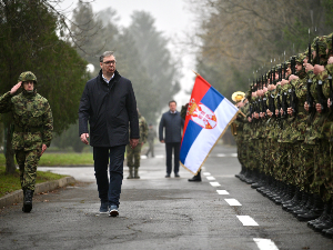Вучић у обиласку касарне ''Мија Станимировић'' у Нишу: Значајно већи прилив нових војника него претходних година