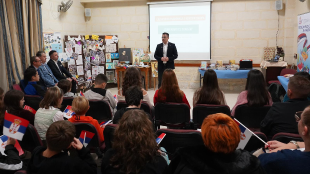 Повежимо се знањем - како српска школа на Малти чува идентитет најмлађих