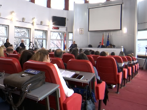 Скупштина града Ниша без одлуке о статусу родитеља неговатеља