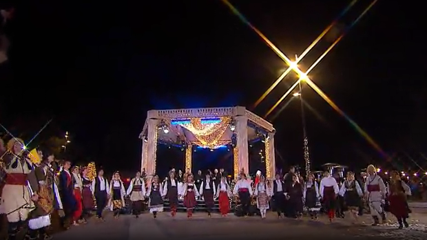 Под небом Србије, колаж