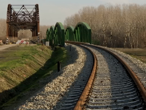 Када ће возови преко железничког моста у Орловату
