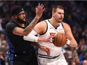 Први пик засенио Јокића, Далас преживео Денверов напад за победу 